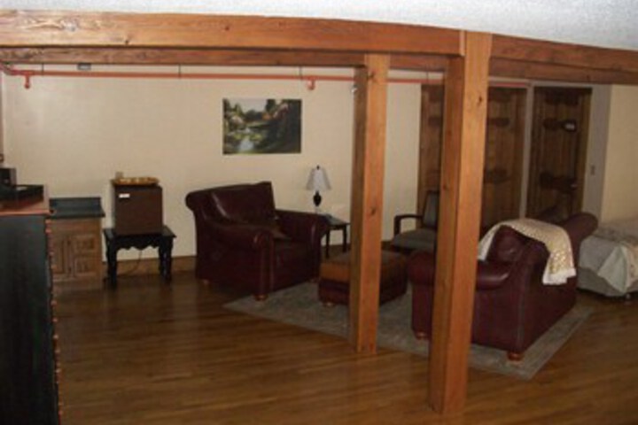 Room 25 of 47