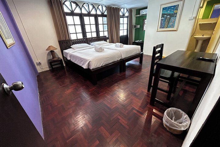 Room 28 of 62