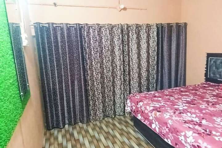 Room 14 of 21