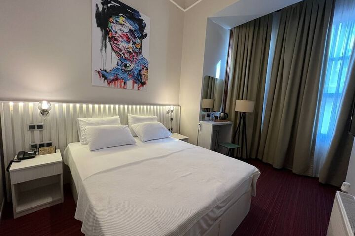 Room 5 of 47
