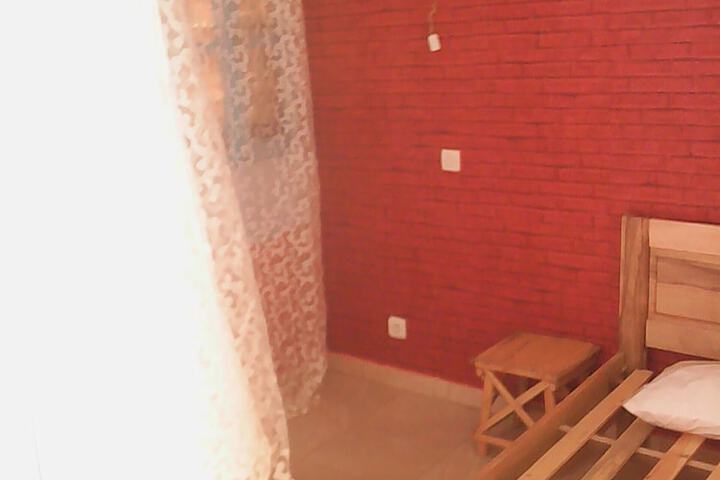 Room 18 of 25