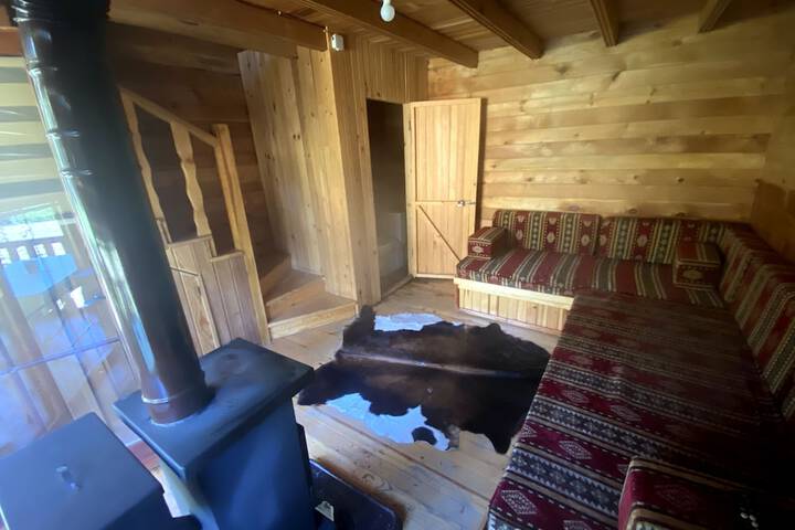 Room 52 of 166