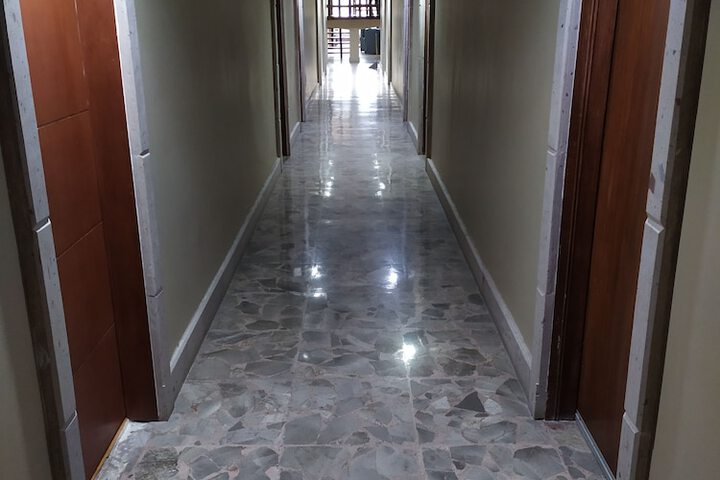 Ballroom/Hall 13 of 15