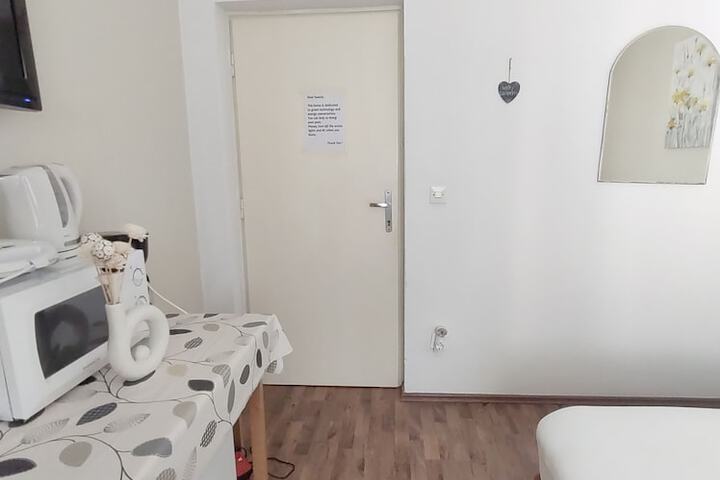 Room 12 of 53