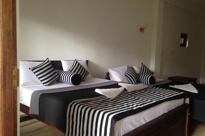 Room 3 of 6