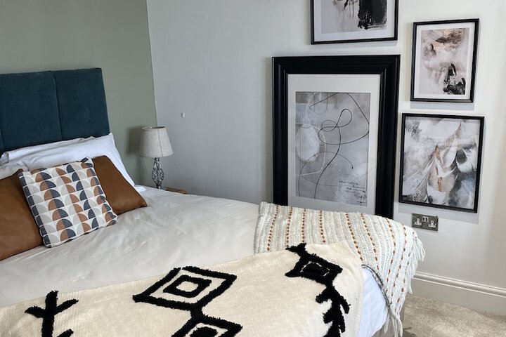 Room 77 of 283