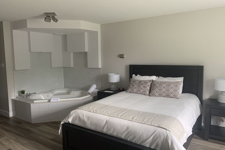 Deluxe Suite (3 of 5)