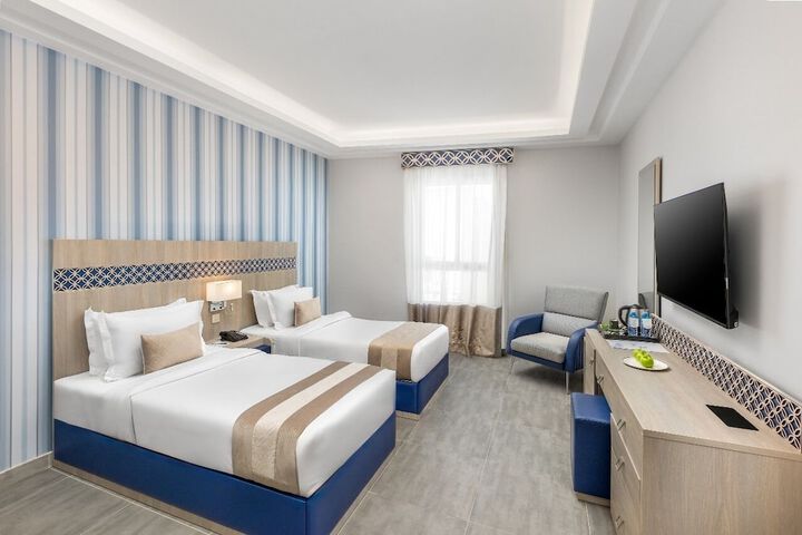 Room 2 of 12