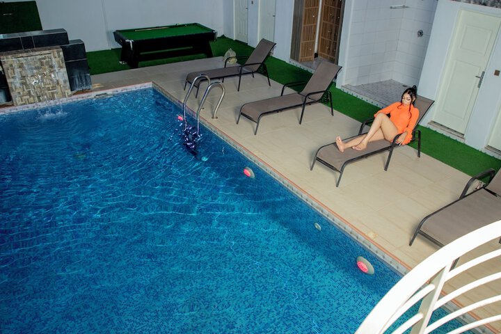Pool 18 of 23