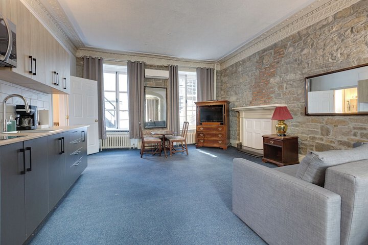 Hotel Exterior 140 of 142