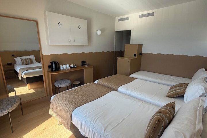 Room 36 of 69