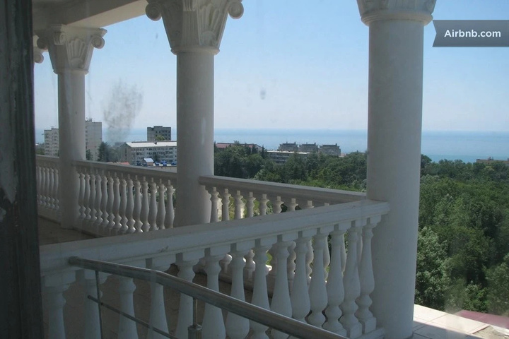 balcony