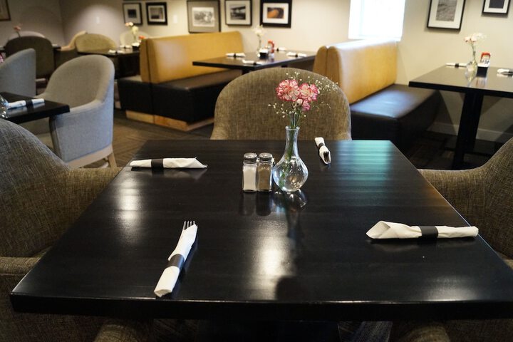 Dining 62 of 91