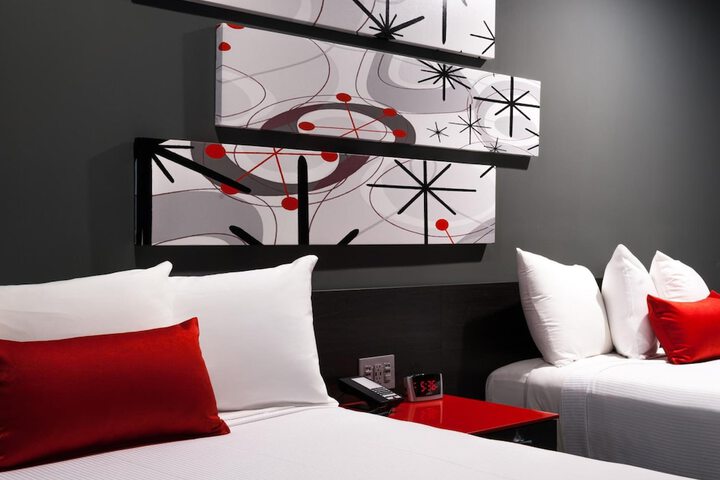 Deluxe 2 Queen Beds (8 of 14)