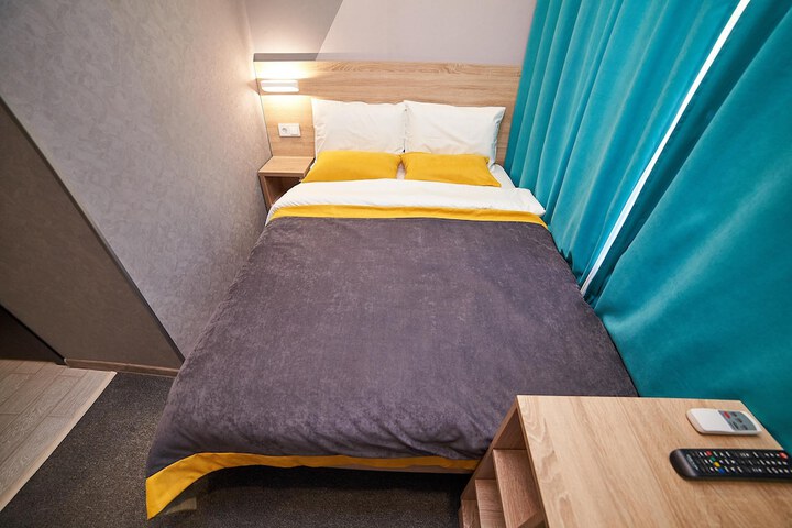 Room 28 of 54