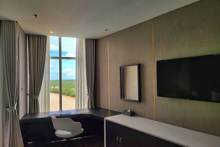 Room 28 of 60