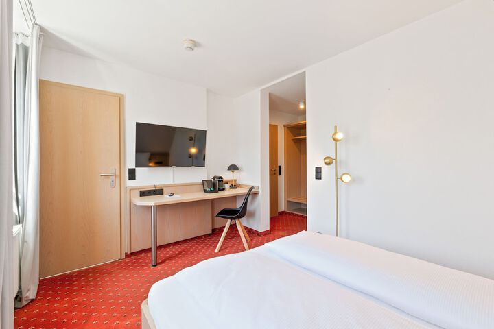 Room 16 of 88