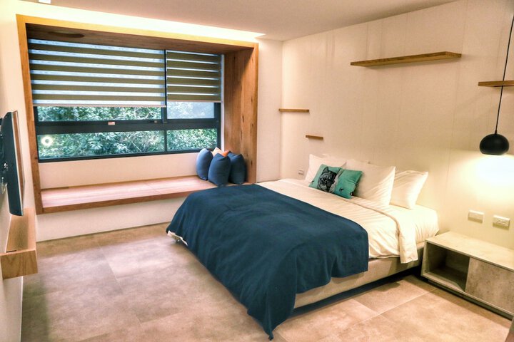 Room 12 of 53