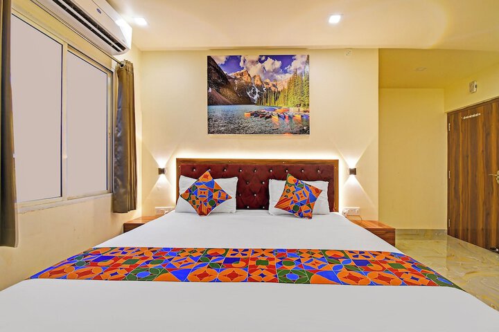 Room 10 of 26
