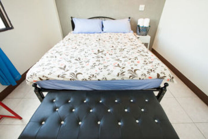 Room 8 of 18