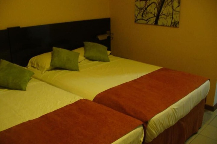 Room 21 of 33