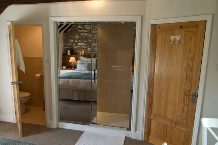 Room 15 of 15