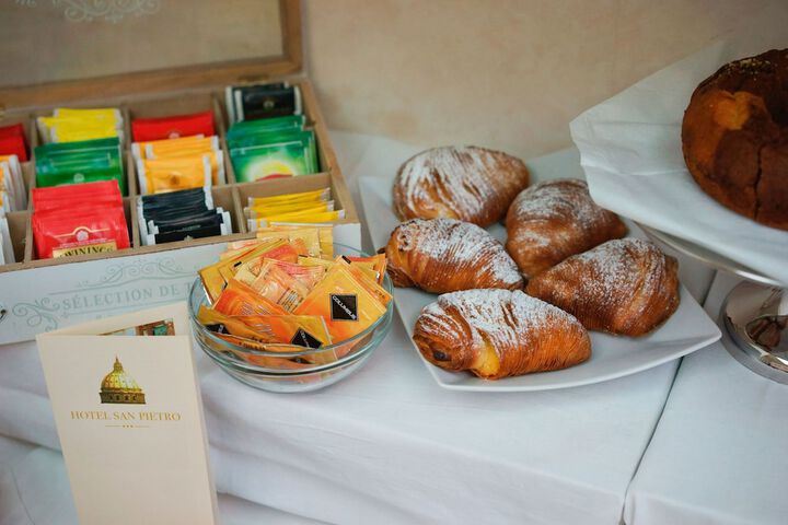 Breakfast/Coffee Service 172 of 201