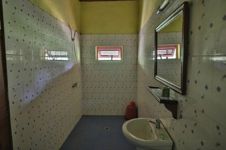 Room 25 of 53