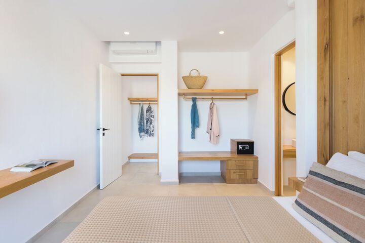 Room 19 of 294