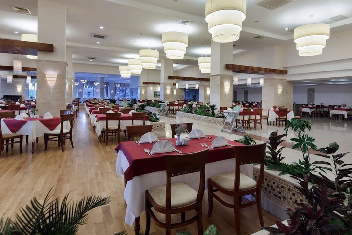 Dining 93 of 121