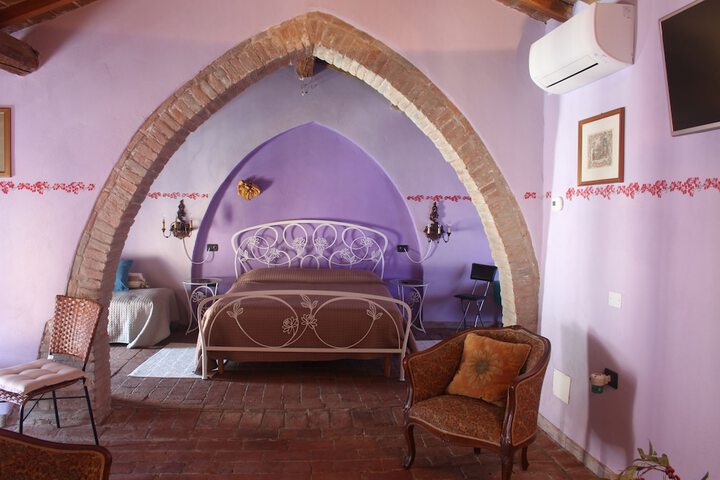 Room 13 of 31