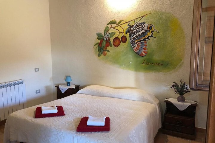 Room 8 of 27