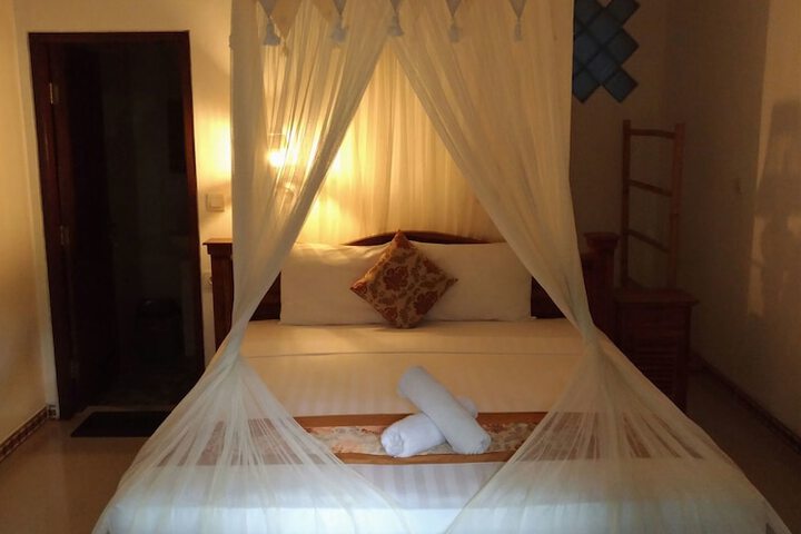 Room 6 of 43