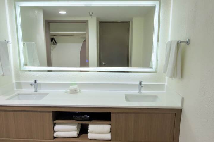 Clean Restrooms