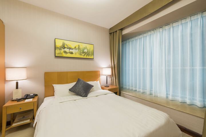 Room 10 of 62