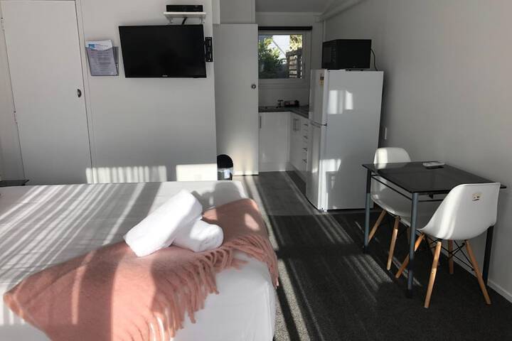 Room 12 of 34