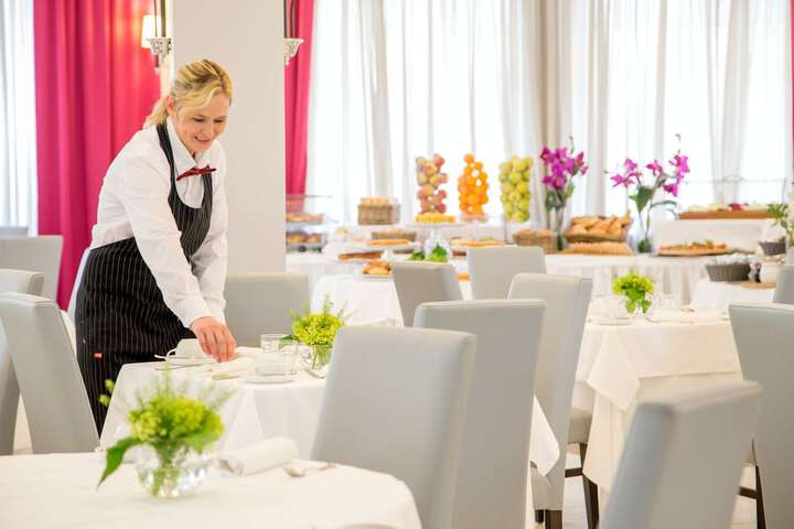 Dining 62 of 135