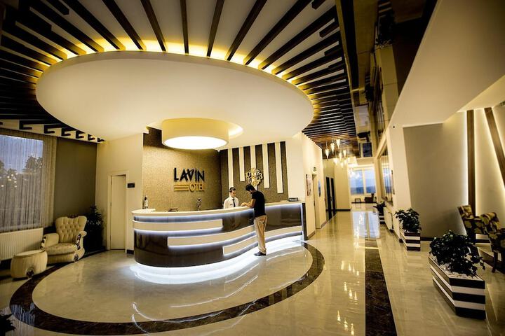 Entrance & Lobby