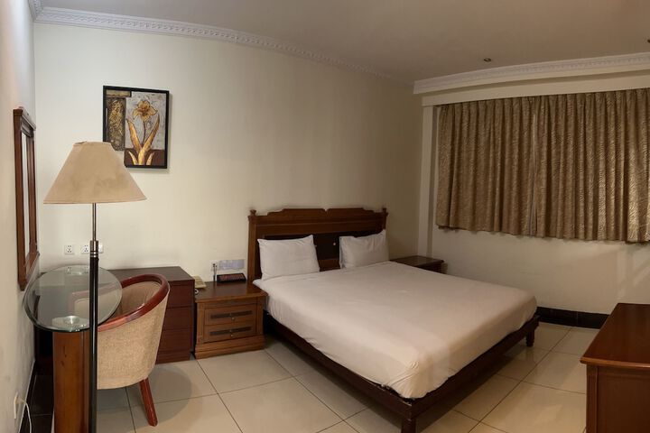 Room 7 of 22