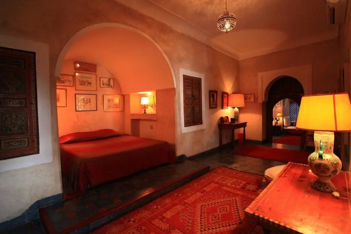 Room 5 of 14