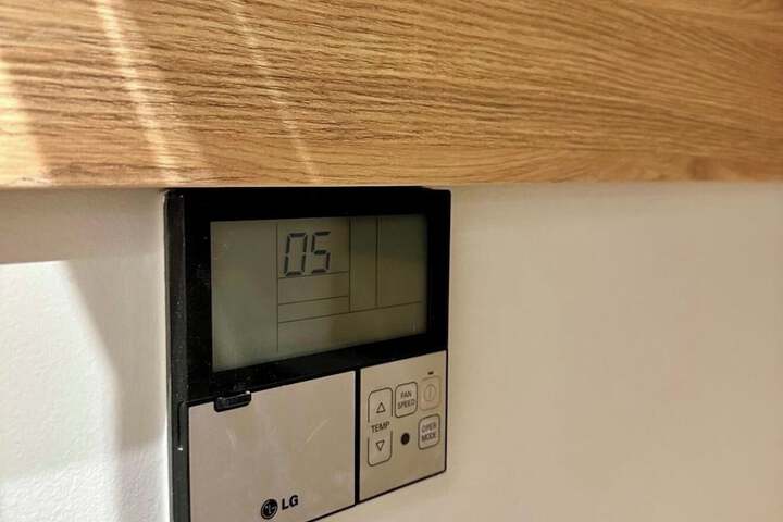 Room 16 of 84