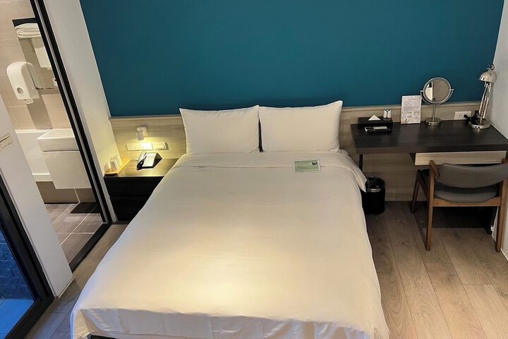 Room 20 of 94
