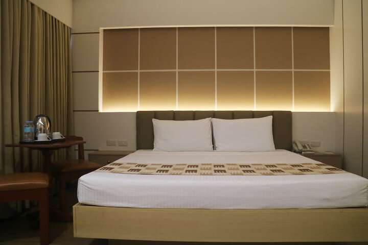 Room 4 of 26