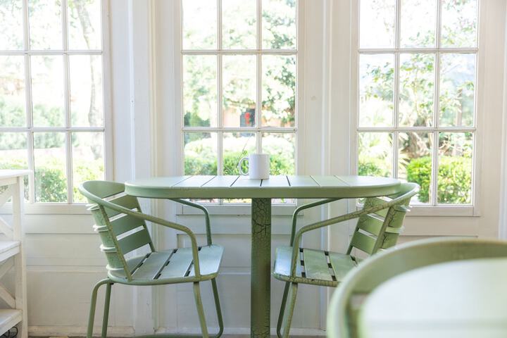 Breakfast/Coffee Service 124 of 142