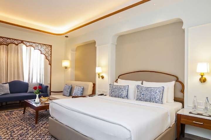Room 49 of 170