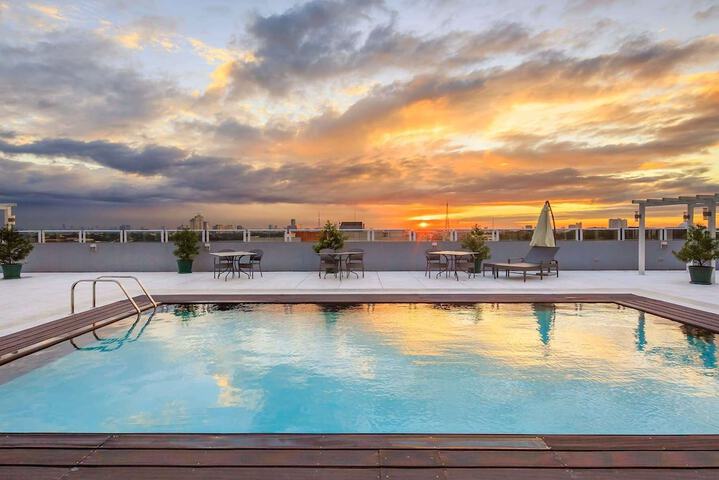 Pools & Facilities