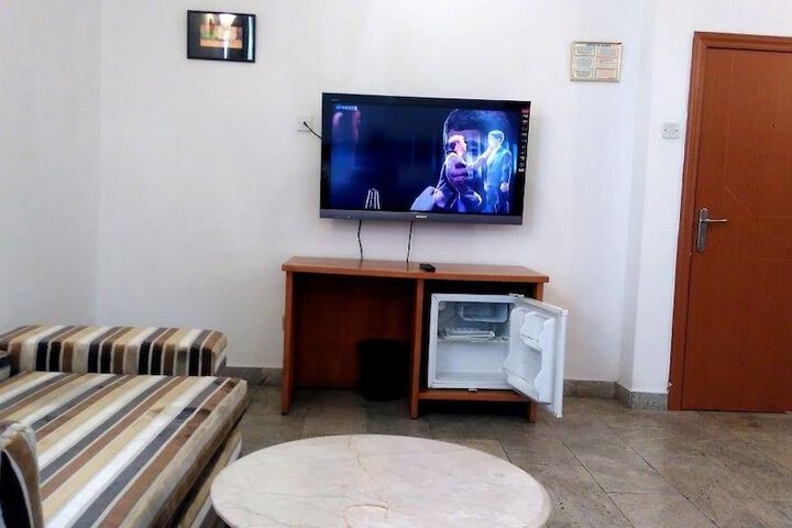 Room 28 of 44