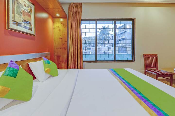 Room 8 of 27