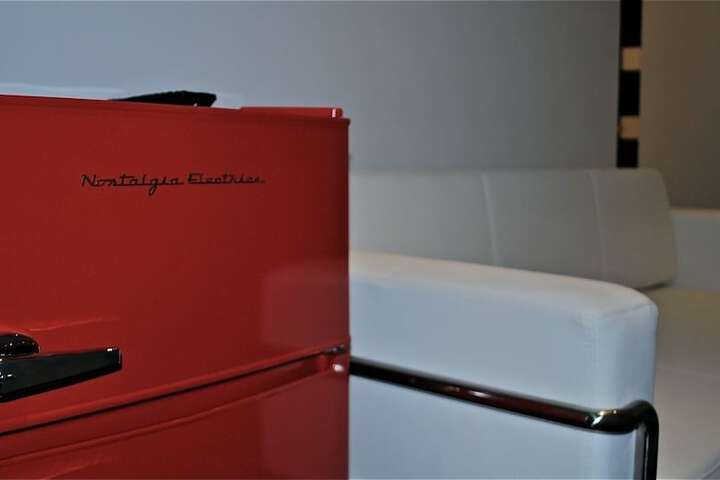 Mini-refrigerator