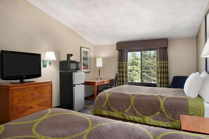 2 Double Beds (7 of 11)